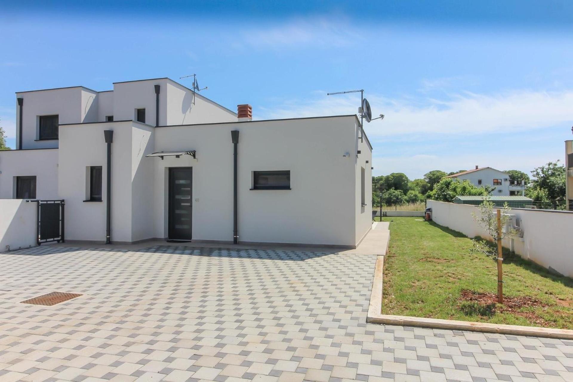Ferienhaus Mit Privatpool Fuer 4 Personen Ca 60 Qm In Sisan, Istrien Suedkueste Von Istrien Екстериор снимка