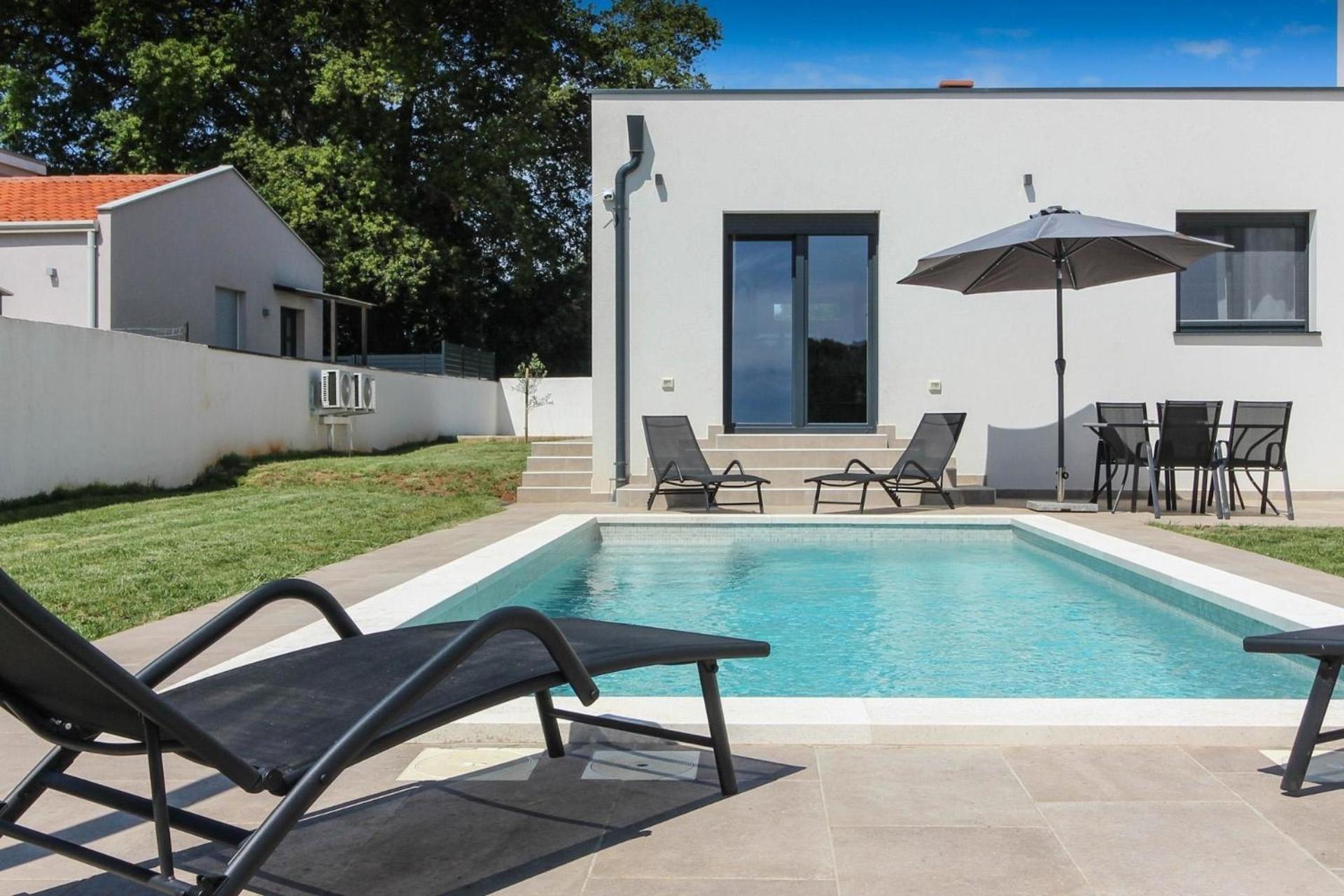 Ferienhaus Mit Privatpool Fuer 4 Personen Ca 60 Qm In Sisan, Istrien Suedkueste Von Istrien Екстериор снимка