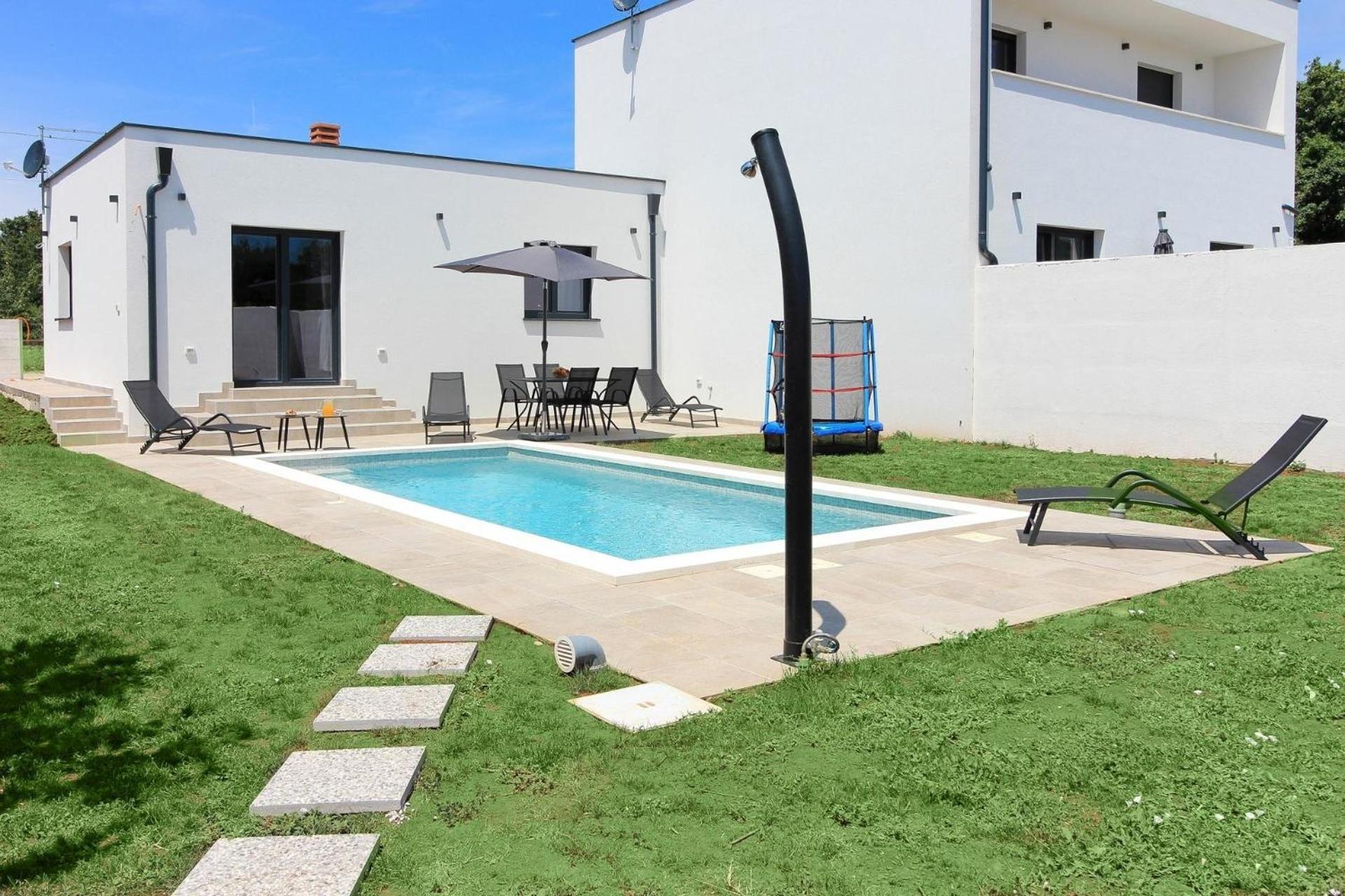 Ferienhaus Mit Privatpool Fuer 4 Personen Ca 60 Qm In Sisan, Istrien Suedkueste Von Istrien Екстериор снимка